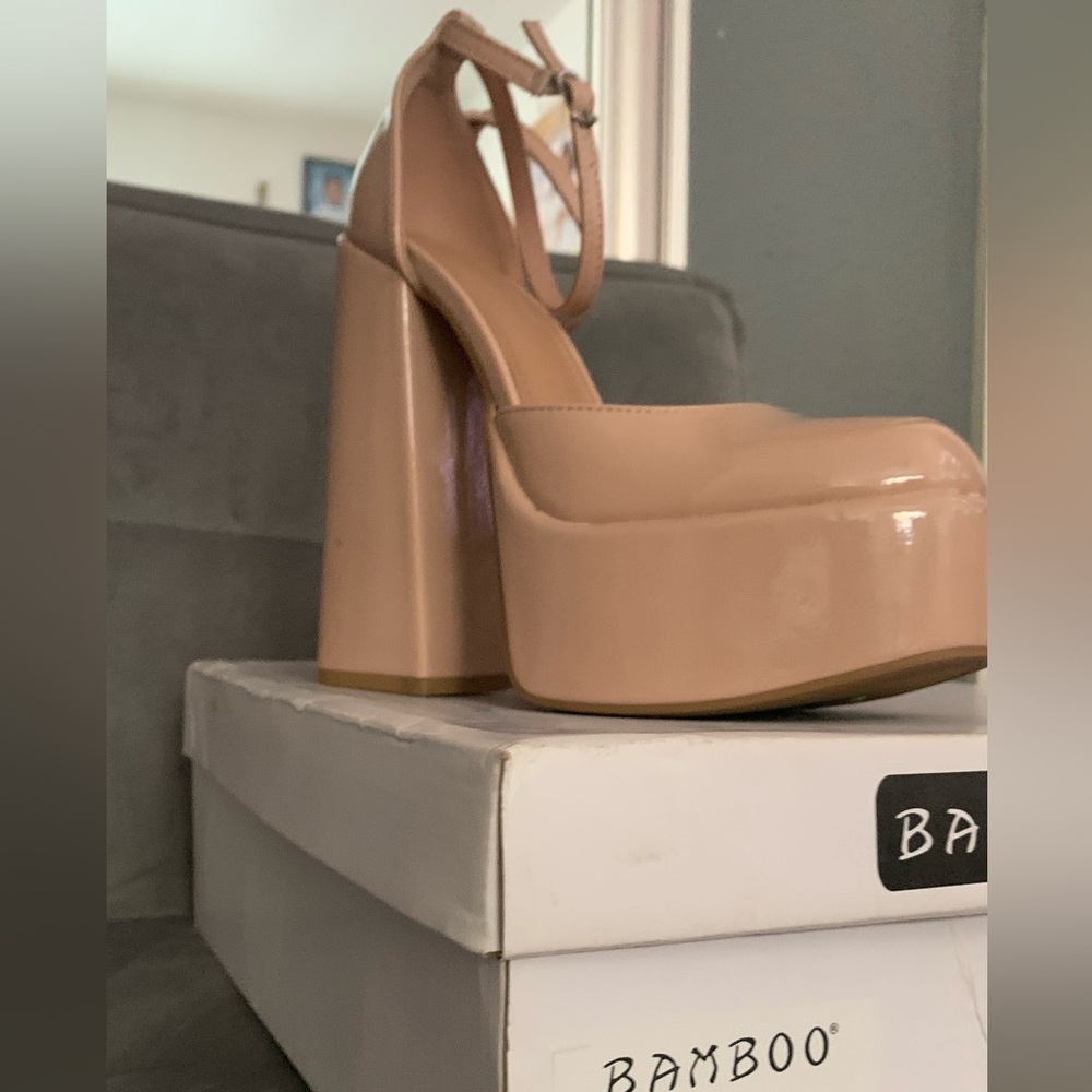 Heels - Picture 4 of 5